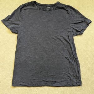 Dark gray tee